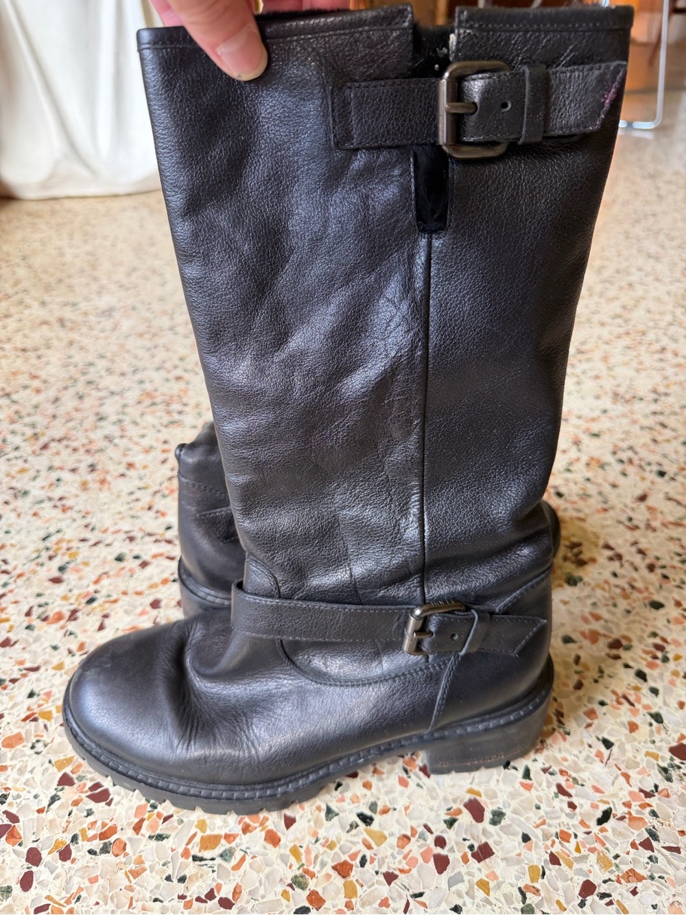 Fendi Classic Black Leather Mid-Calf Boots